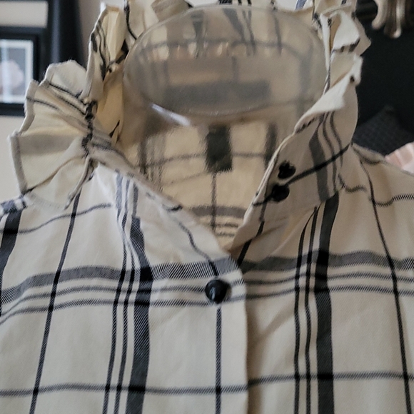 Blouse - Picture 2 of 8